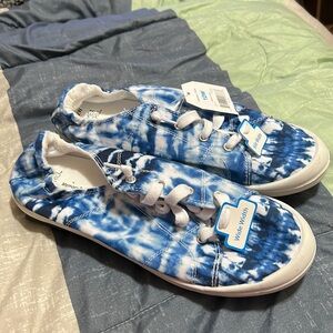 Women sneakers